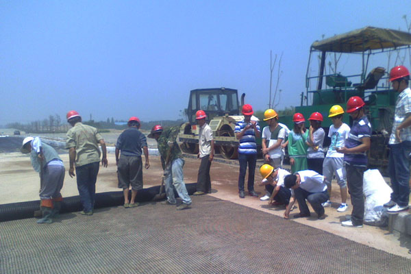 土木與環境工程學院開展水資源專用機械設備制造認知實習活動